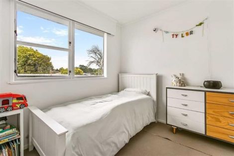 Photo of property in 29 Woodside Road, Massey, Auckland, 0614