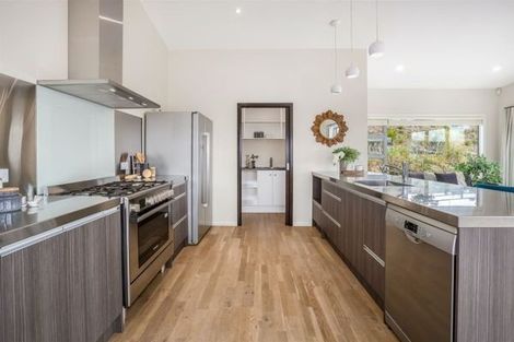 Photo of property in 20 Madeira Close, Whitby, Porirua, 5024