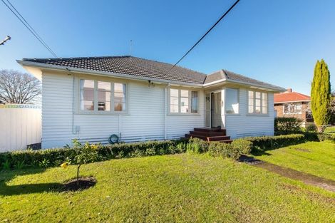 Photo of property in 34 Fairdene Avenue, Henderson, Auckland, 0610