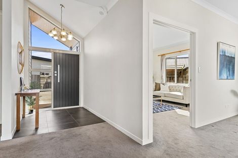 Photo of property in 27 Teatree Close, Huntington, Hamilton, 3210