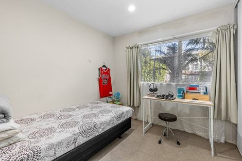 Photo of property in 41 Newington Road, Henderson, Auckland, 0612
