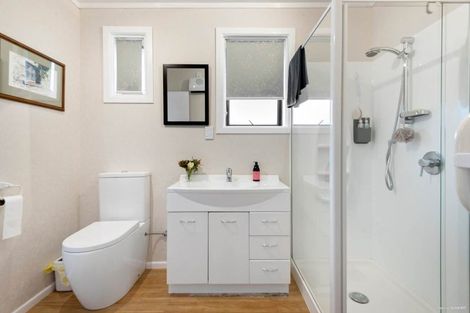 Photo of property in 5 Booth Crescent, Tuakau, 2121