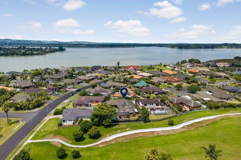 Photo of property in 15 Glenross Drive, Wattle Downs, Auckland, 2103