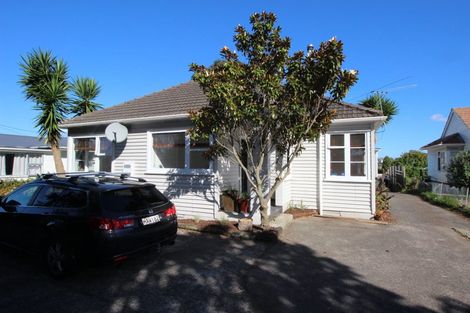Photo of property in 6a Onewa Road, Northcote Point, Auckland, 0627