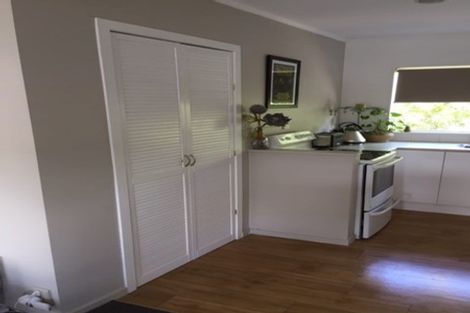 Photo of property in 5 Tern Place, Unsworth Heights, Auckland, 0632