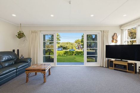 Photo of property in 43 Norfolk Crescent, Feilding, 4702