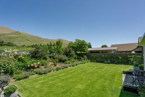 Photo of property in 50 Kelliher Drive, Wanaka, 9305