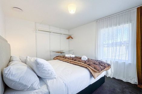 Photo of property in 36 Renata Crescent, Te Atatu Peninsula, Auckland, 0610