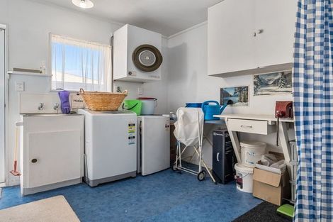 Photo of property in 14 Pemberton Crescent, Greerton, Tauranga, 3112