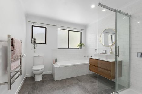 Photo of property in 71 Leeward Drive, Whitby, Porirua, 5024