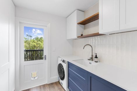 Photo of property in 34 Hackthorne Road, Cashmere, Christchurch, 8022