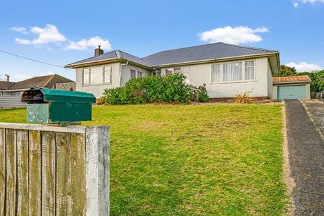 Photo of property in 90 Manuka Street, Castlecliff, Whanganui, 4501