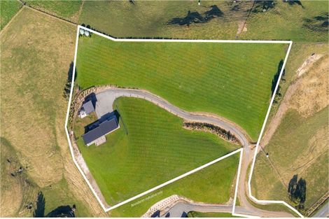 Photo of property in 375c Maharakeke Road, Waipukurau, 4281