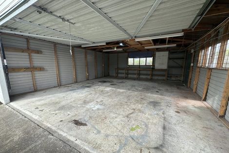 Photo of property in 97 Atkinson Road, Titirangi, Auckland, 0604