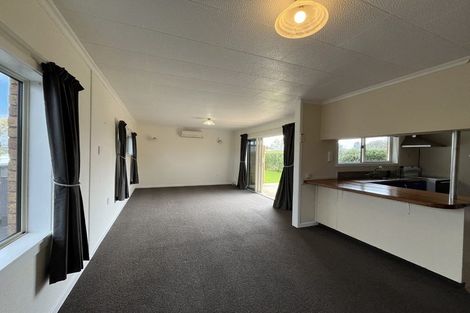 Photo of property in 1 Truby King Street, Merrilands, New Plymouth, 4312