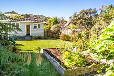 Photo of property in 126 Kowhai Street, Naenae, Lower Hutt, 5011