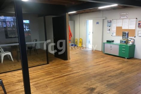 Photo of property in 25a Great South Road, Papakura, 2110