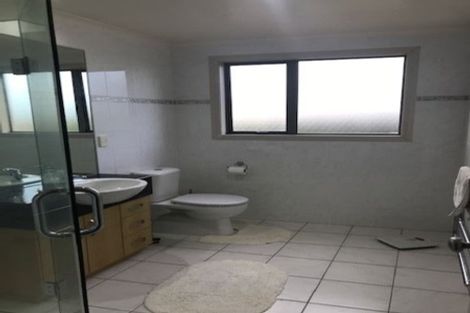 Photo of property in 19 Cambrian Crescent, Flat Bush, Auckland, 2016