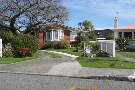 Photo of property in 289 Riverside Drive, Waterloo, Lower Hutt, 5011