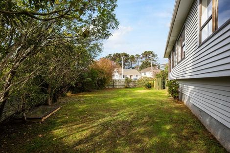 Photo of property in 15 Chew Place, Ranui, Porirua, 5024