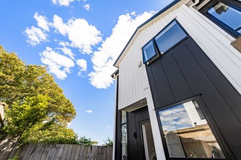 Photo of property in 8/28 Smythe Road, Henderson, Auckland, 0612