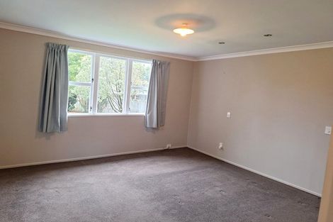 Photo of property in 15 Savage Crescent, Upper Hutt Central, Upper Hutt, 5018