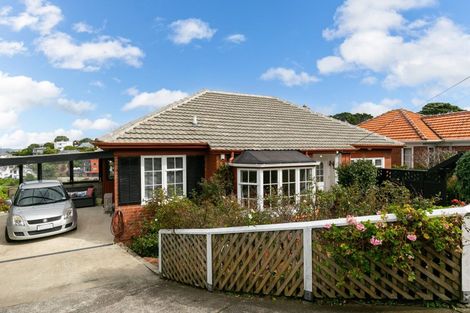 Photo of property in 122 Cashmere Avenue, Khandallah, Wellington, 6035