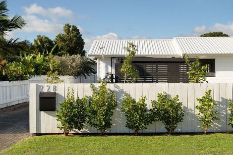 Photo of property in 228 Gravatt Road, Papamoa Beach, Papamoa, 3118