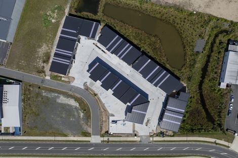 Photo of property in 32 Streamview Way, Long Bay, 0792