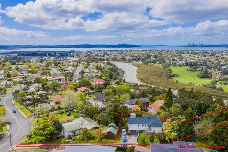 Photo of property in 81b Colwill Road, Massey, Auckland, 0614