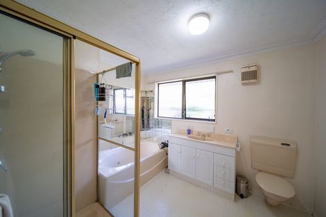 Photo of property in 2/60 Grahams Road, Burnside, Christchurch, 8041