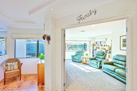 Photo of property in 10 Park Lane, Greenmeadows, Napier, 4112