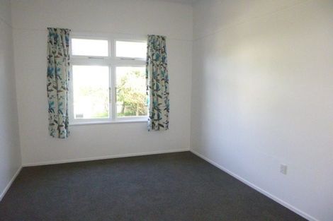 Photo of property in 79 Queens Drive, Lyall Bay, Wellington, 6022