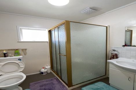 Photo of property in 1/53 Ayton Drive, Totara Vale, Auckland, 0629