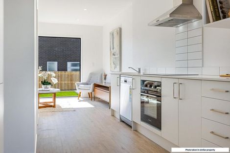 Photo of property in 54 Rauemi Way, Te Atatu South, Auckland, 0610