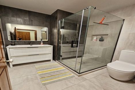 Photo of property in 18 Kaipara Road, Papakura, 2582