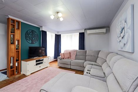Photo of property in 902 Grove Road, Mayfair, Hastings, 4122