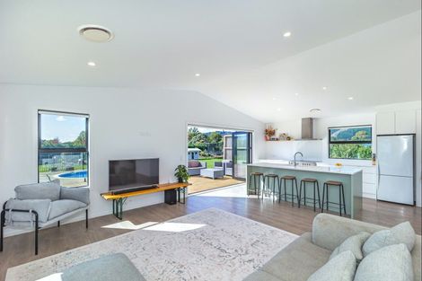 Photo of property in 49 Wakefield Road, Levin, 5571