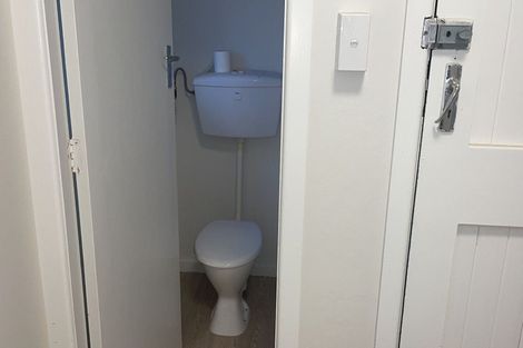 Photo of property in 63 Golf Road, New Lynn, Auckland, 0600