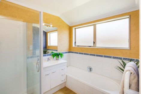 Photo of property in 30 Parnell Heights Drive, Kelvin Grove, Palmerston North, 4414