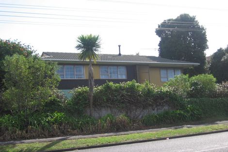 Photo of property in 127 Golf Road, Titirangi, Auckland, 0600