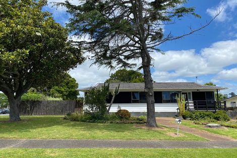 Photo of property in 2 Matua Place, Clendon Park, Auckland, 2103