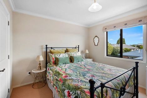 Photo of property in 8 Tupare Place, Highlands Park, New Plymouth, 4312