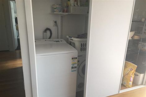 Photo of property in 12 Maui Street, New Lynn, Auckland, 0600