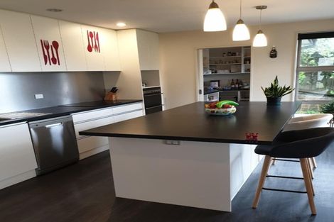 Photo of property in 24 Cresswell Place, Johnsonville, Wellington, 6037