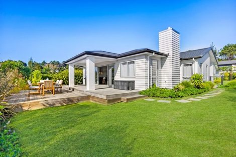 Photo of property in 47 Beachwood Drive, Hatfields Beach, Orewa, 0931