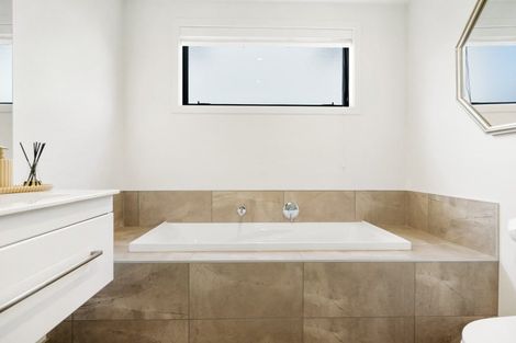 Photo of property in 54 Mount Linton Avenue, Wanaka, 9305