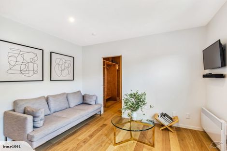 Photo of property in 49 Rolleston Street, Mount Cook, Wellington, 6021