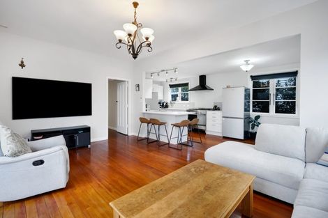 Photo of property in 1/6 Cornwall Street, Brooklands, New Plymouth, 4310