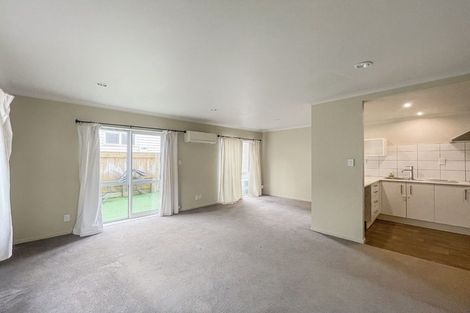 Photo of property in 16 Black Rock Road, Newlands, Wellington, 6037